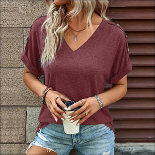 Burgundy V-Neck Short Sleeve T-shirt on Casual Woman